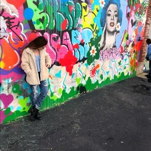 Meet your Posher, Casey